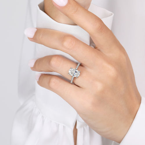 14K White Gold Oval Diamond Engagement Ring