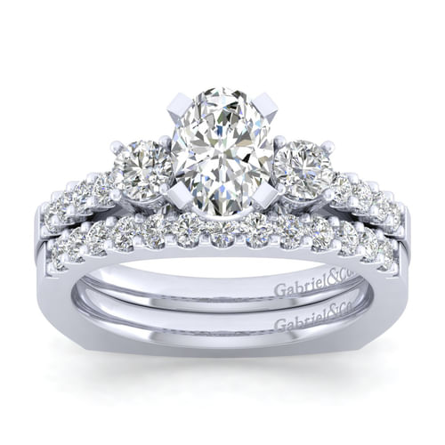 14K White Gold Oval Diamond Engagement Ring