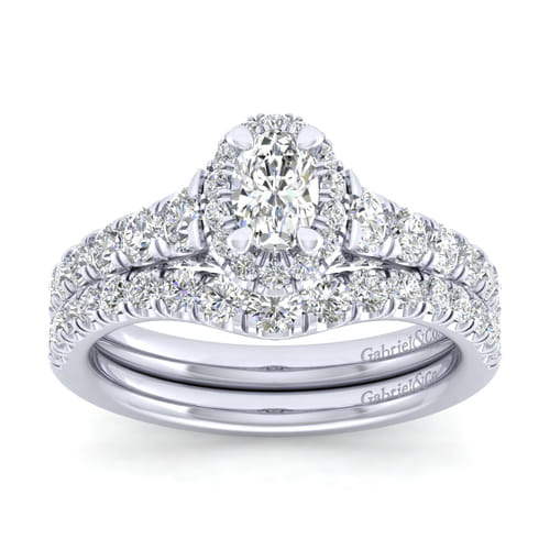 14K White Gold Oval Halo Diamond Engagement Ring