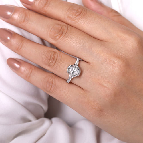 14K White Gold Oval Halo Diamond Engagement Ring