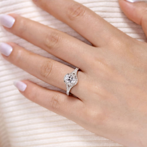 14K White Gold Oval Halo Diamond Engagement Ring