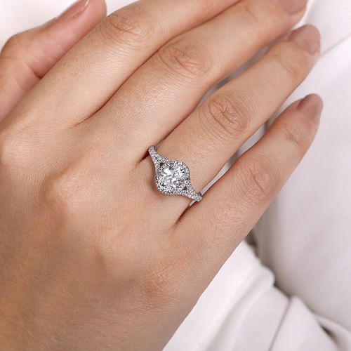 14K White Gold Oval Halo Diamond Engagement Ring