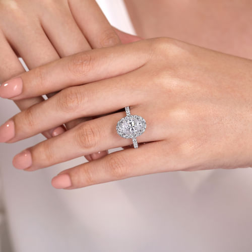 14K White Gold Oval Halo Diamond Engagement Ring