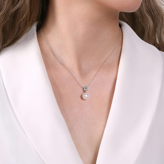 14K White Gold Pavé Diamond and Pearl Pendant Necklace angle 3