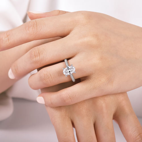 14K White Gold Pavé Oval Diamond Engagement Ring