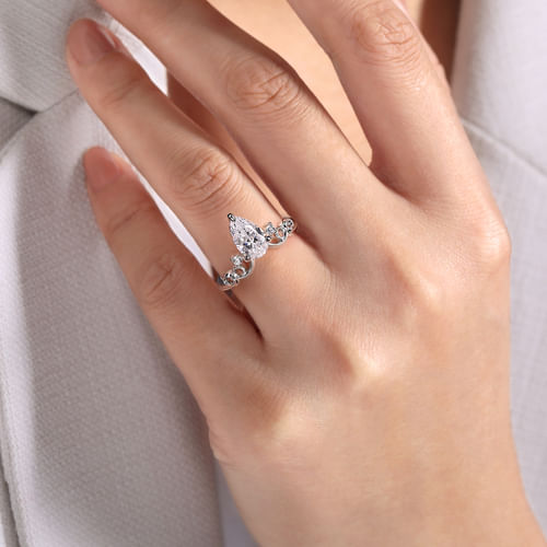 14K White Gold Pear Shape Chevron Engagement Ring