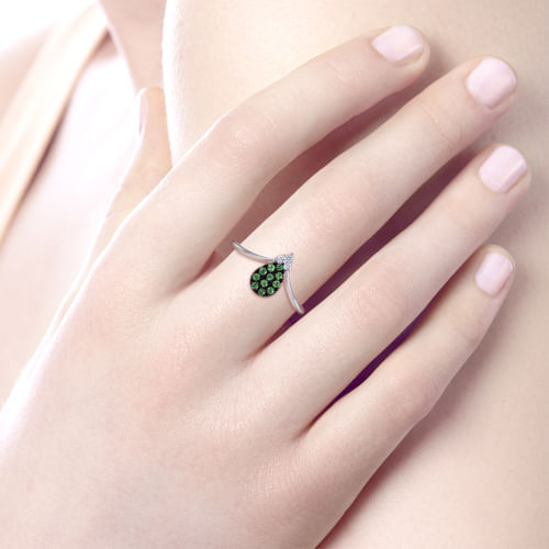 14K White Gold Pear Shaped Emerald Cluster and Diamond Ring