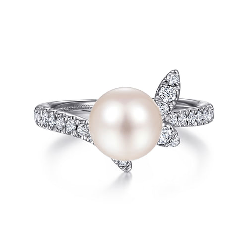 14K White Gold Pearl Ring with Diamond Leaf  