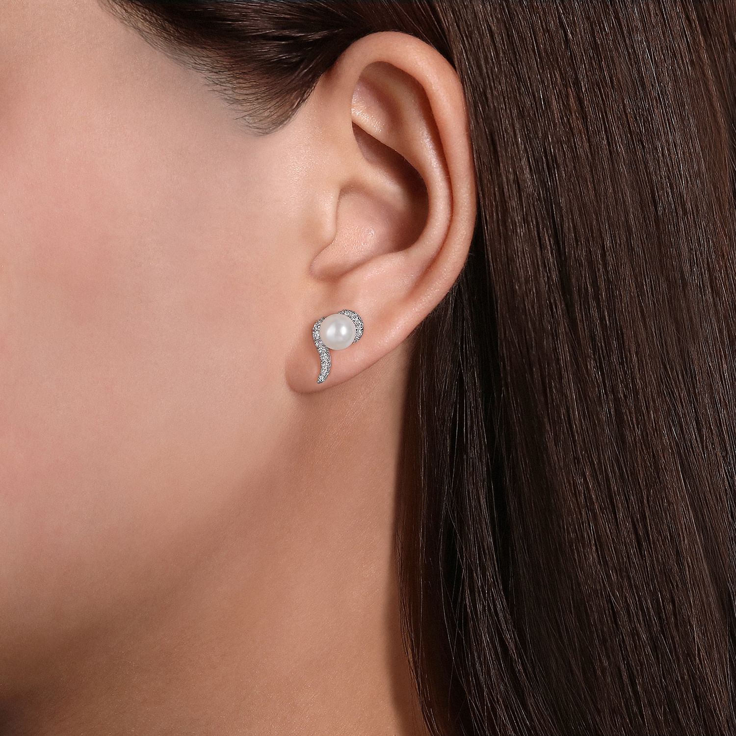 14K White Gold Pearl and Diamond Stud Earrings