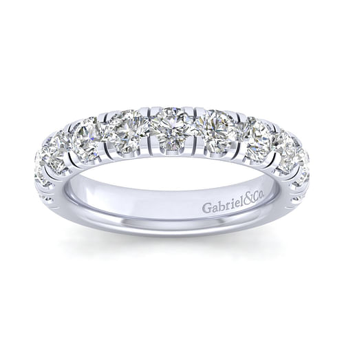 14K White Gold Round 11 Stone Diamond Anniversary Band