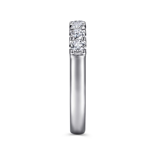 14K White Gold Round 7 Stone Diamond Anniversary Band