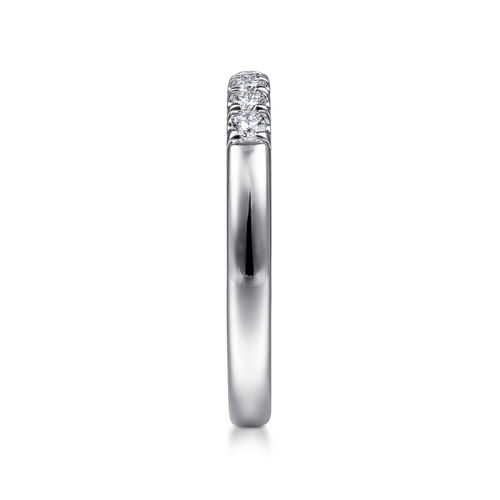 14K White Gold Round 7 Stone Diamond Anniversary Band