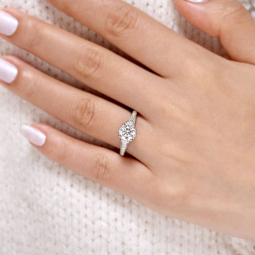 14K White Gold Round Diamond Engagement Ring