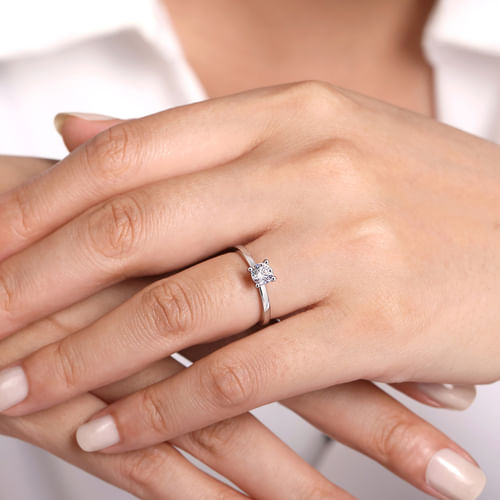 14K White Gold Round Diamond Engagement Ring