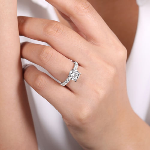 14K White Gold Round Diamond Engagement Ring