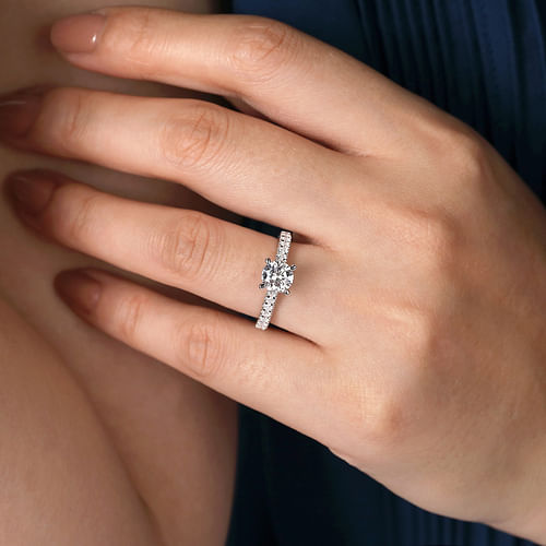 14K White Gold Round Diamond Engagement Ring