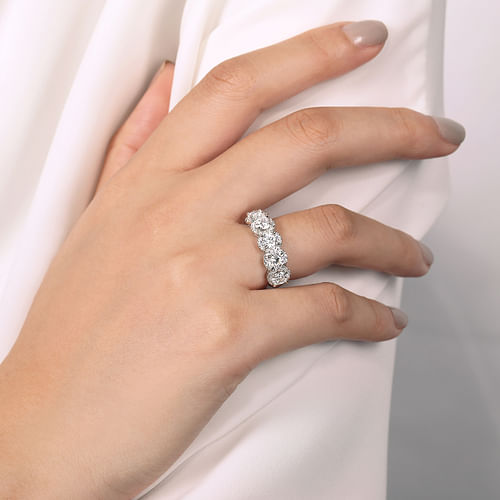 14K White Gold Round Diamond Halo Station Anniversary Band