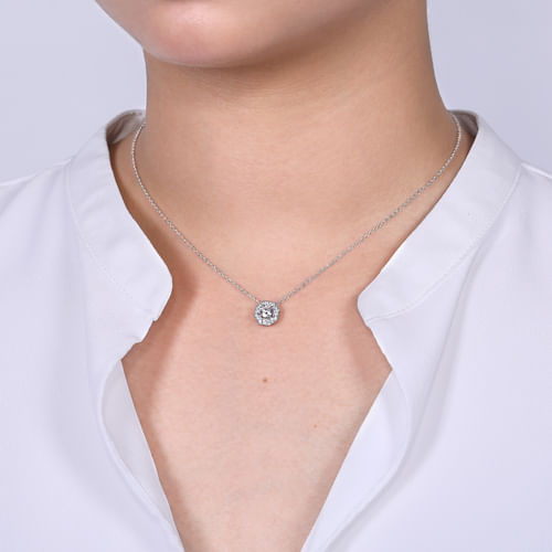 14K White Gold Round Diamond Octagonal Halo Pendant Necklace