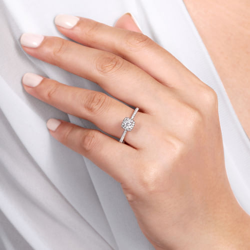 14K White Gold Round Halo Diamond Engagement Ring