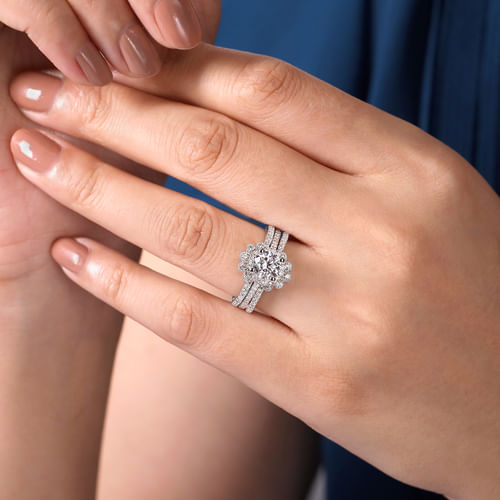 14K White Gold Round Halo Diamond Engagement Ring
