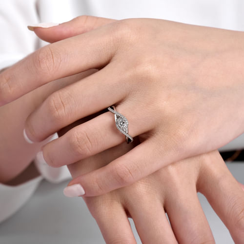 14K White Gold Round Halo Diamond Engagement Ring