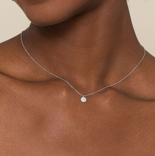 14K White Gold Round Pavé Diamond Disc Pendant Necklace