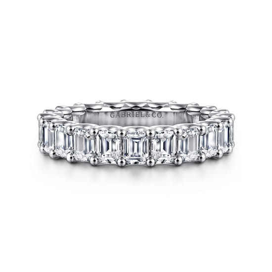 14K White Gold Scallop Setting Emerald Cut Diamond Eternity Band