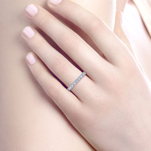 14K White Gold Shared Prong Diamond Eternity Band