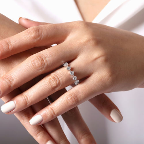 14K White Gold Single Prong Diamond Anniversary Band