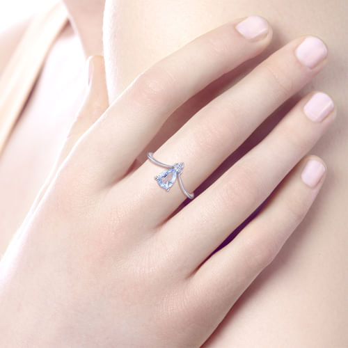 14K White Gold Sky Blue Topaz Diamond Chevron Ring