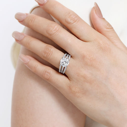 14K White Gold Split Shank Round Diamond Engagement Ring