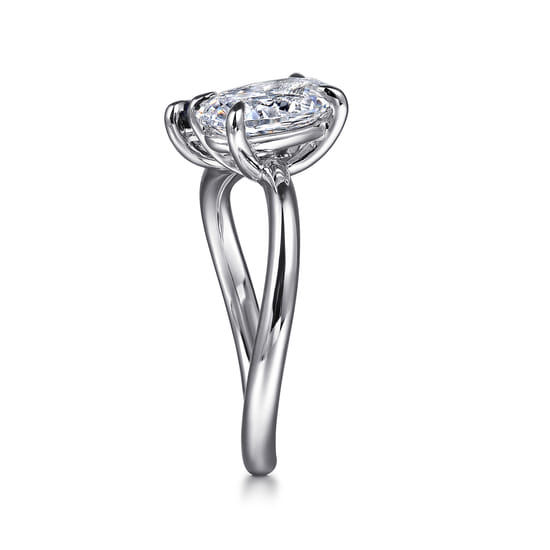 14K White Gold Toi et Moi Oval Sapphire and Diamond Engagement Ring angle 5