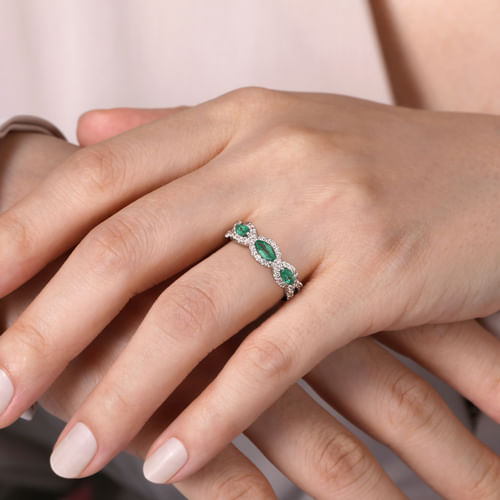 14K White Gold Twisted Diamond Rows and Emerald Marquise Stones Ring