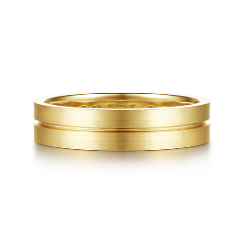 14K Yellow Gold 5mm - Men's Wedding Band in Horizontal Brush Finish 14K Yellow Gold 5mm - Men's Wedding Band in Horizontal Brush Finish