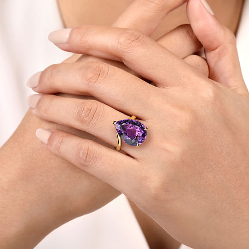 14K Yellow Gold Amethyst Pear Shape Ladies Ring