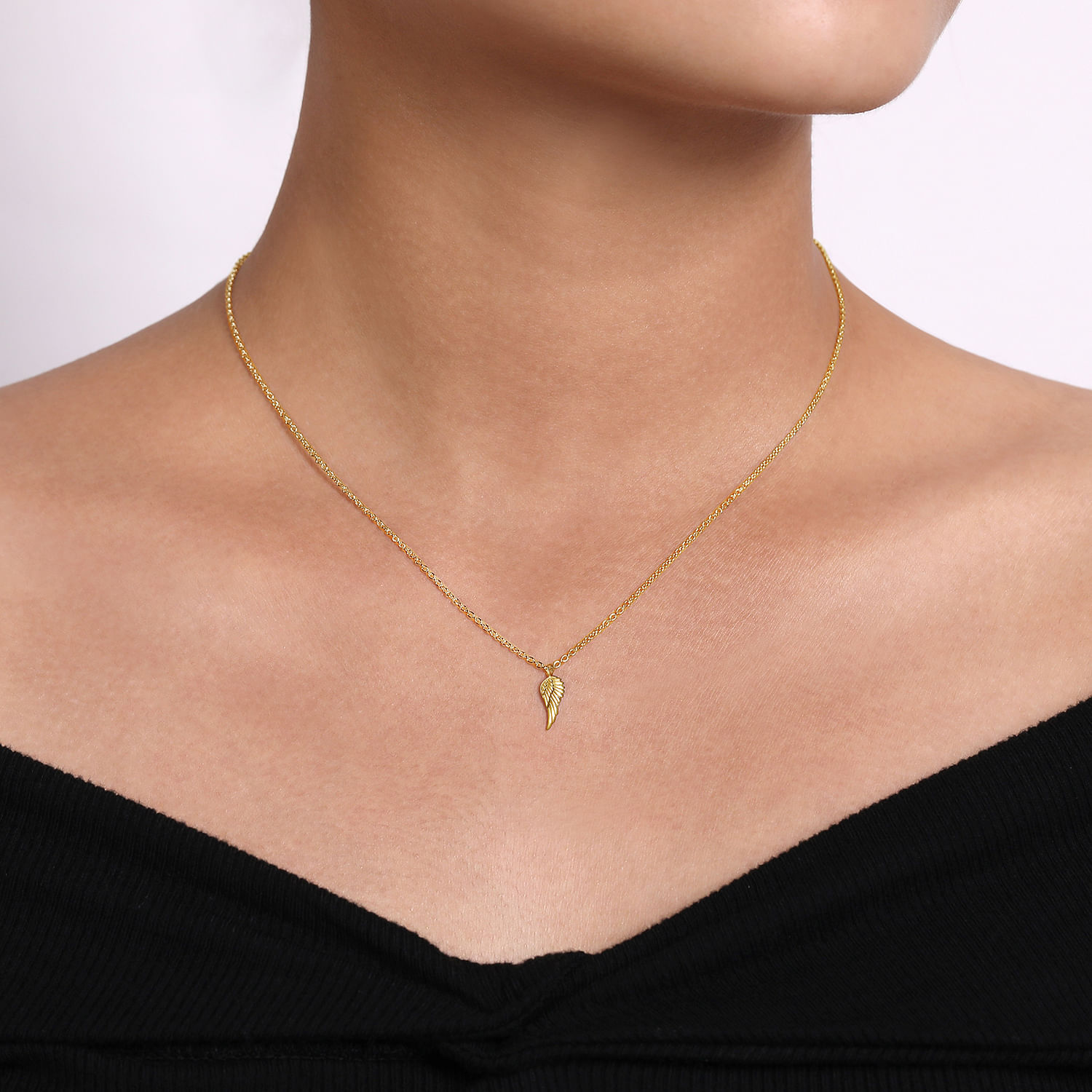 14K Yellow Gold Angel Wings Pendant Necklace