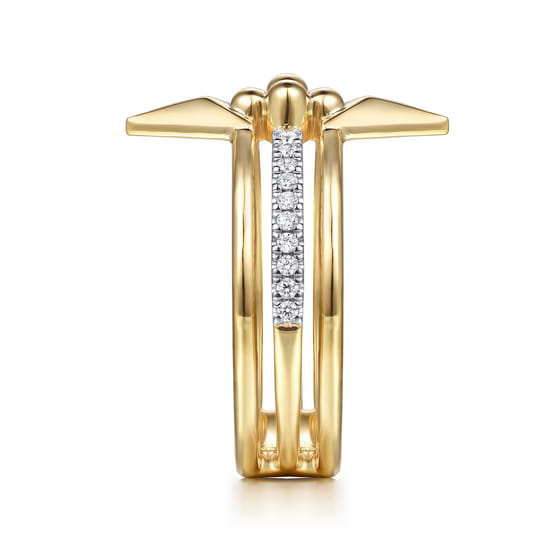 14K Yellow Gold Bujukan Clover and Triangle Pyramid Diamond Easy Stackable Ring angle 4 14K Yellow Gold Bujukan Clover and Triangle Pyramid Diamond Easy Stackable Ring angle 4