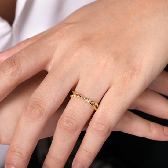 14K Yellow Gold Bujukan Criss Cross Ring angle 5 14K Yellow Gold Bujukan Criss Cross Ring angle 5