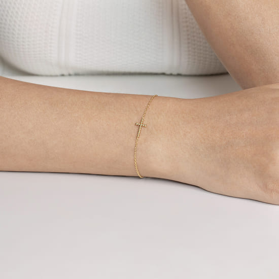 14K Yellow Gold Cross Bracelet-Bujukan angle 3 14K Yellow Gold Cross Bracelet-Bujukan angle 3