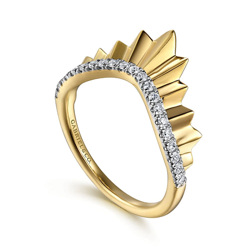 14K Yellow Gold Curved Diamond Ring with Diamond Cut Texture