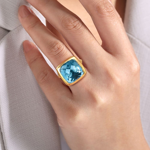 14K Yellow Gold Cushion Cut Blue Topaz Ladies Ring With Flower Pattern J-Back