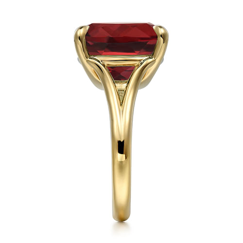 14K Yellow Gold Cushion Cut Garnet Ladies Ring