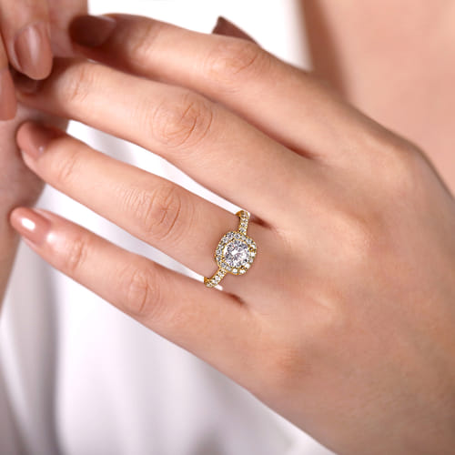 14K Yellow Gold Cushion Halo Round Diamond Engagement Ring 14K Yellow Gold Cushion Halo Round Diamond Engagement Ring