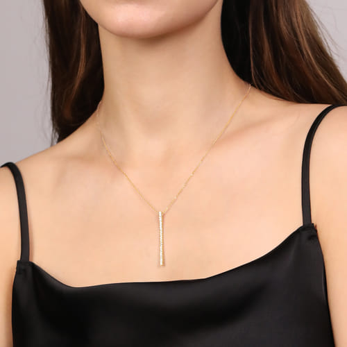 14K Yellow Gold Diamond Bar Pendant Necklace