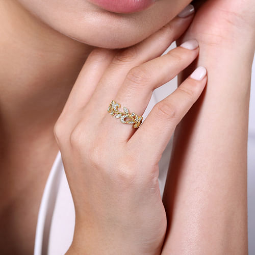 14K Yellow Gold Diamond Floral Ring