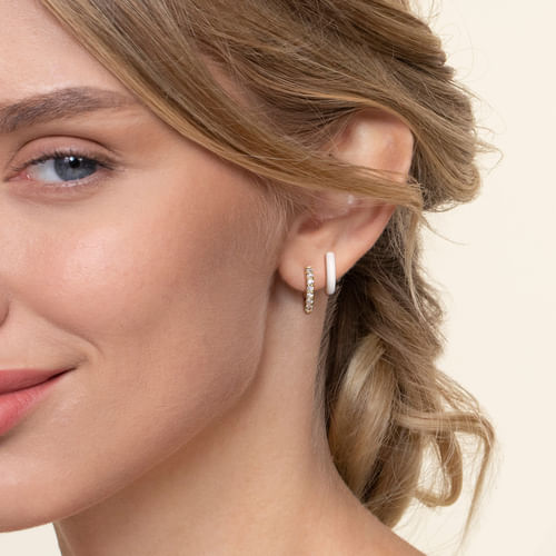 14K Yellow Gold Diamond Stuggeis with White Enamel