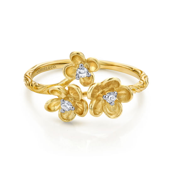 Gabriel - 14K Yellow Gold Engraved Floral Diamond Ring