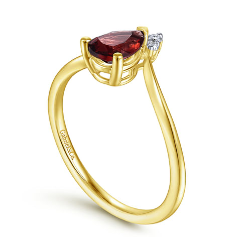 14K Yellow Gold Garnet Diamond Chevron Ring