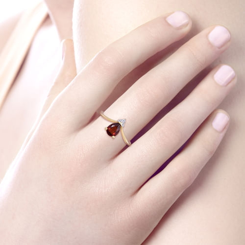 14K Yellow Gold Garnet Diamond Chevron Ring