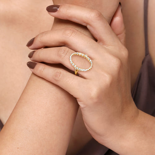 14K Yellow Gold Graduating Diamond Fashion Ring